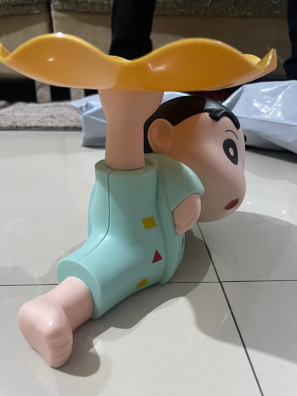 Shinchan tray holder by 1h8x0d-zb, featuring a playful design with Shinchan character, perfect for organizing items.