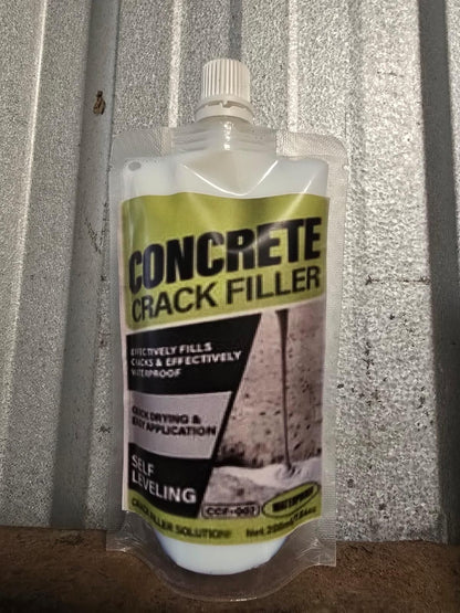 Concrete Crack Filler by 1h8x0d-zb in a 100 ml bottle, showcasing the product's packaging and applicator tip.