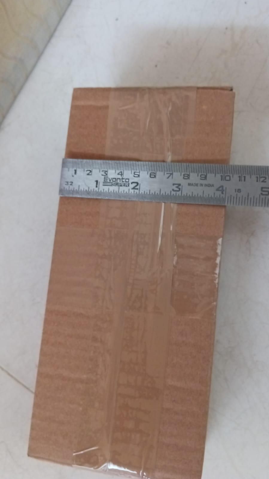 Silicone scraper squeegee by 1h8x0d-zb, designed for effective glue removal on smooth surfaces.
