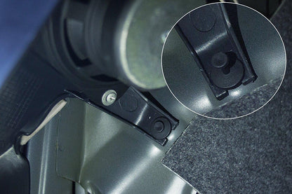 100 universal screw clamps in a pack by 1h8x0d-zb, displayed neatly to show their design and fastening capabilities.